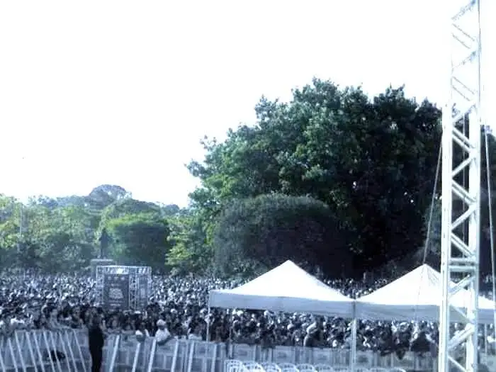 Aluguel Barricada 1x1 mts